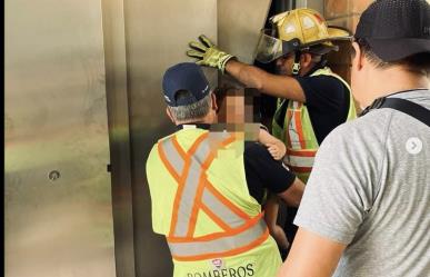 Rescatan a 3 personas atrapadas en elevador de Plaza Comercial de Saltillo
