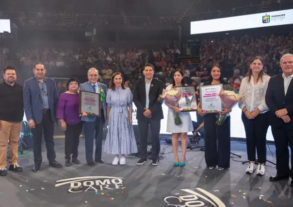 Alcaldesa de Guadalupe premia a maestros destacados en Festejo del Magisterio 2024