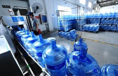 Ciudad de México sufre crisis de agua purificada; revelan estudios