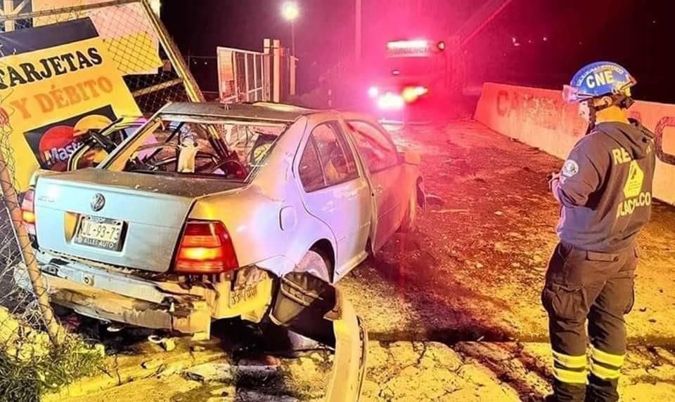 Automovilista ileso tras colisión en carretera Atlacomulco