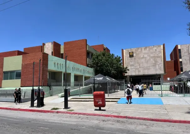 Denuncian negligencia en IMSS Saltillo: Mujer da a luz en el baño del hospital