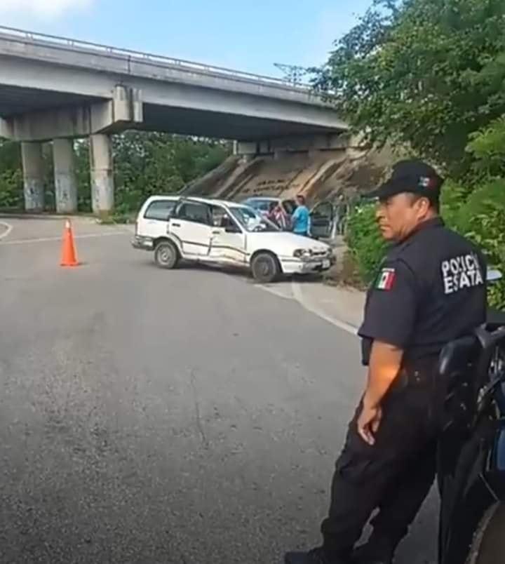 Mal día para dos guiadores: se accidentan en la vía Valladolid -Tizimín