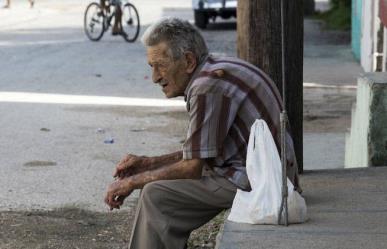 Abandonan abuelitos en hospital de Tampico