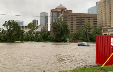 Huracán Beryl deja al menos dos muertos y graves daños en Texas