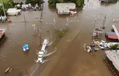 Beryl deja ocho muertos, localidades inundadas y millones sin luz en Texas