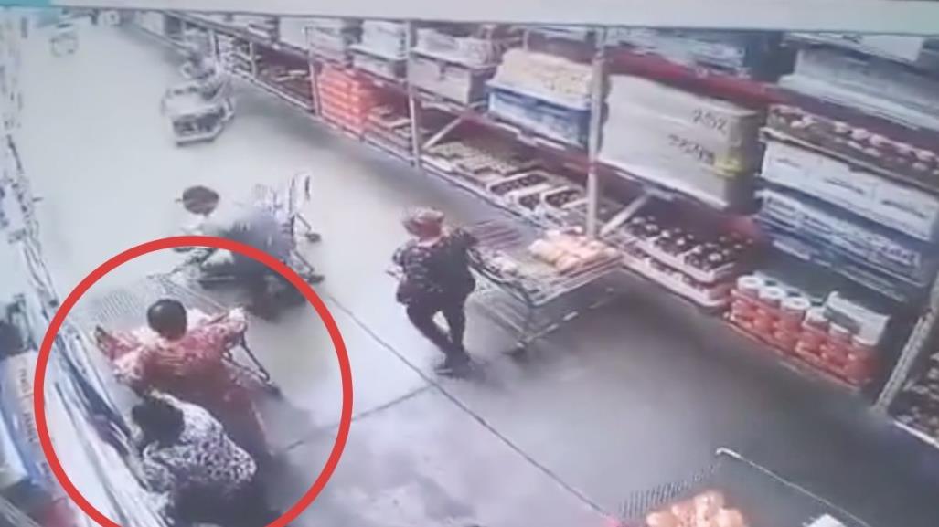 Así actúan los montachoques en supermercados; captan robo en Costco (VIDEO)