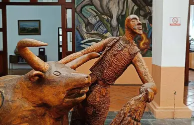 Exposición de Flora Goldberg en Texcoco: La Faena en madera de nogal