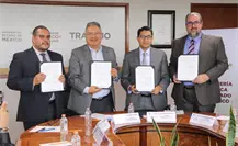 Edomex: Firman convenio para proteger derechos laborales de periodistas