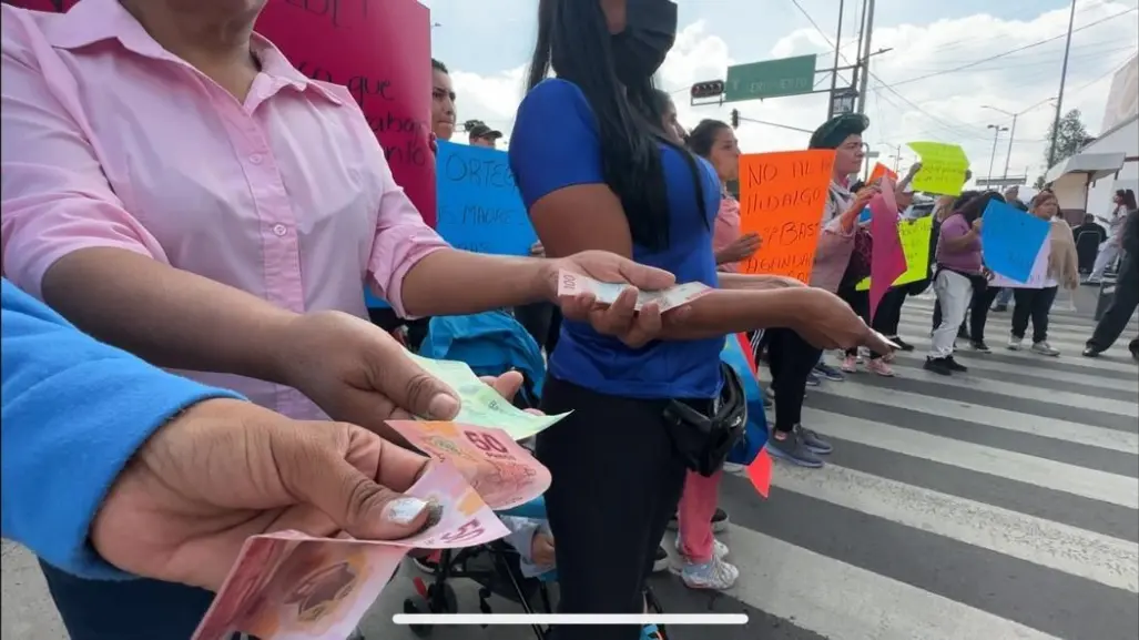 Comerciantes acusan extorsión en la Cuauhtémoc, bloquean Insurgentes