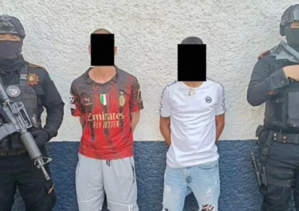 Caen dos hombres armados en Monterrey