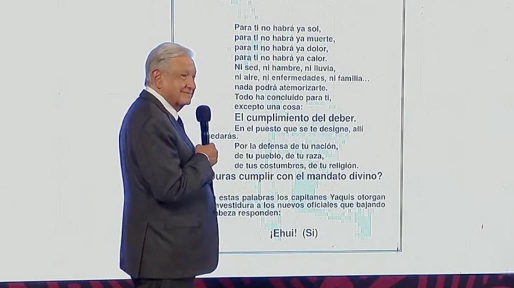 AMLO revela los epitafios que desea en su tumba