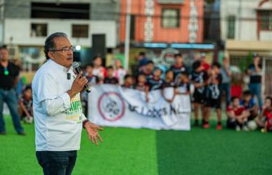 Inaugura Andrés Mijes canchas en Parque Lineal Las Torres de Escobedo