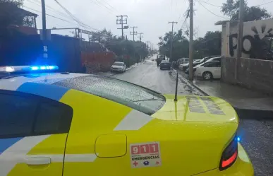 Cierres por lluvias en Monterrey: ¡Precaución al volante!