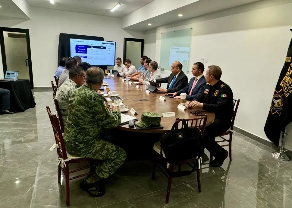 Autoridades llevaron a cabo una reunión de Seguridad  de manera presencial. Foto. Twitter Seguridad