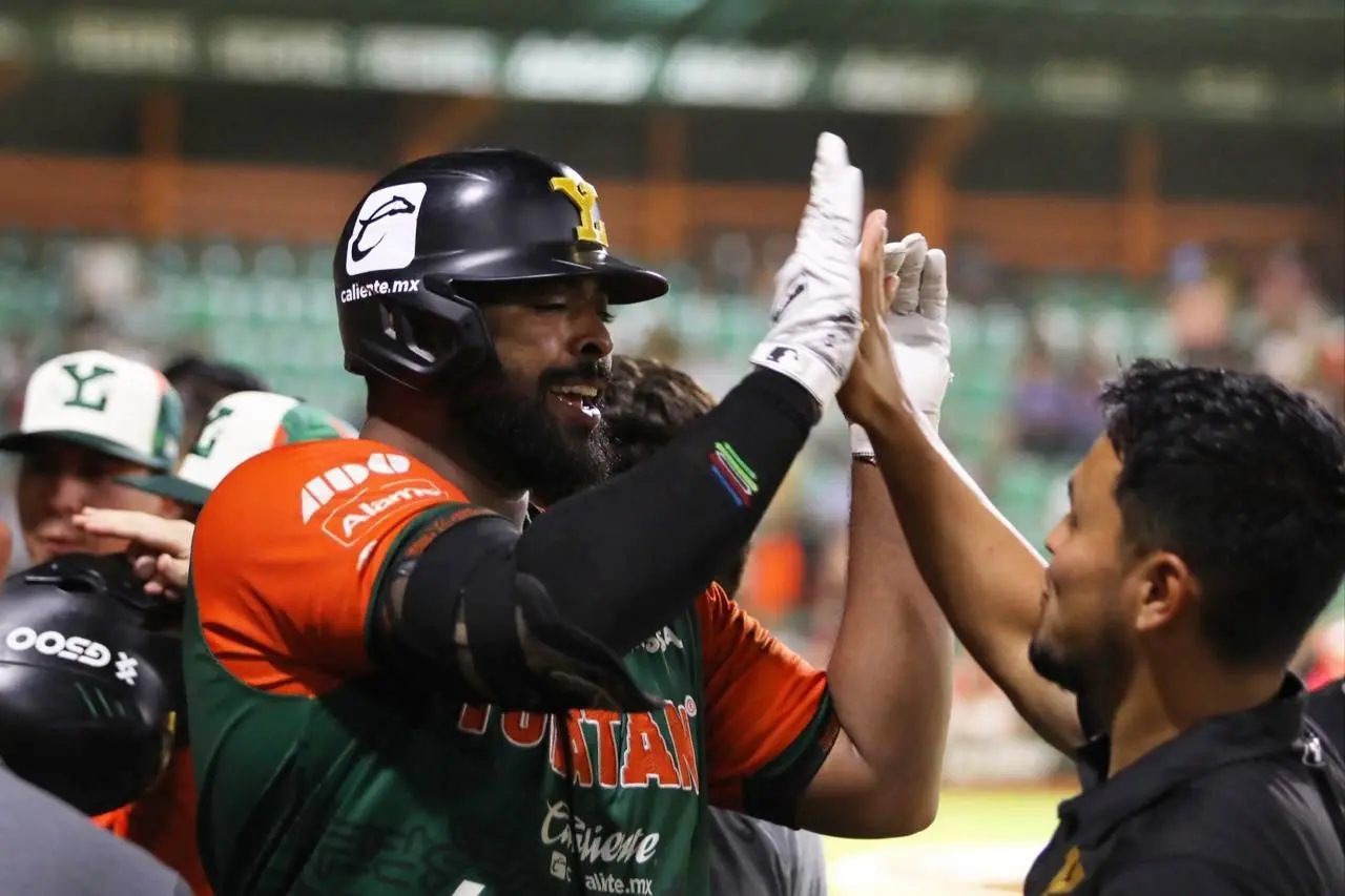 Los Leones de Yucatán se impusieron de nueva cuenta ante los Piratas de Campeche en el primer partido del Clásico Peninsular.- Foto cortesía