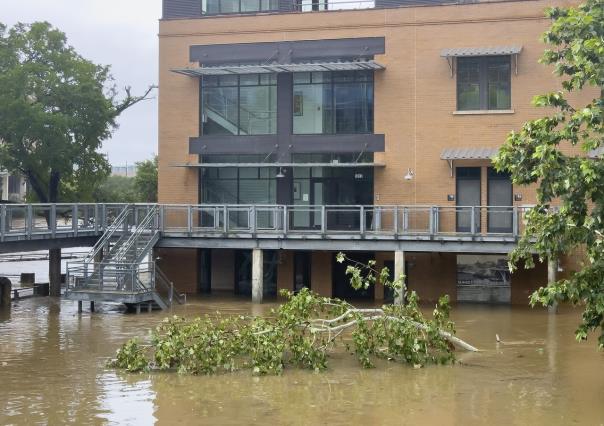 Millones de hogares siguen sin electricidad en Texas, tras paso de Beryl