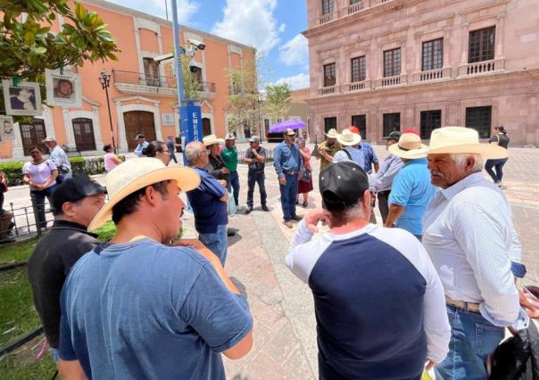 Piden pavimentación para salvar empleos: Ejidatarios de San Miguel del Banco