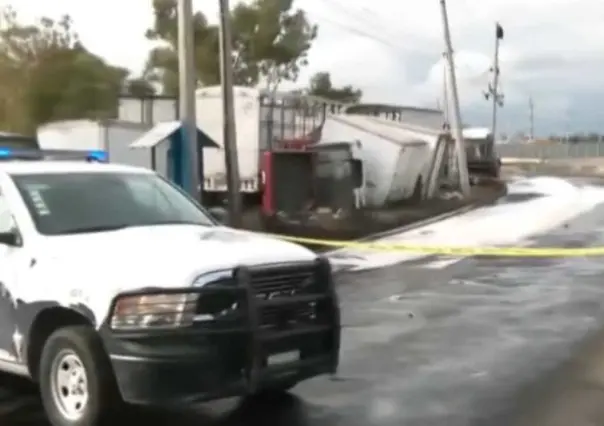 Derrame de combustible en Nezahualcóyotl: Vecinos bloquean tren