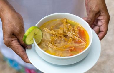 Sopa de Lima: el sabor cítrico de Yucatán