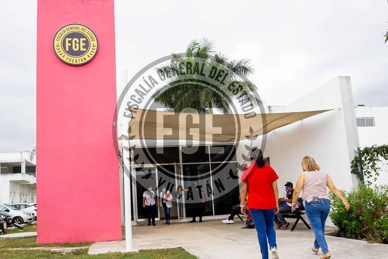 M.J.V.S. robó varios objetos de unas oficinas que funcionan como agencia de viajes. Foto: FGE Yucatán