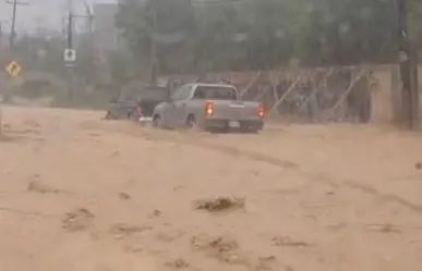 Cierran retornos por creciente de corriente en arroyos de Santiago