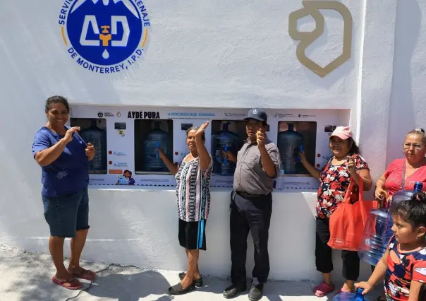 Agua y Drenaje apoya con tinacos y kioskos de agua a familias vulnerables