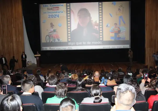 Edomex: Más de 400 estudiantes se convierten en ¿BookTubers?