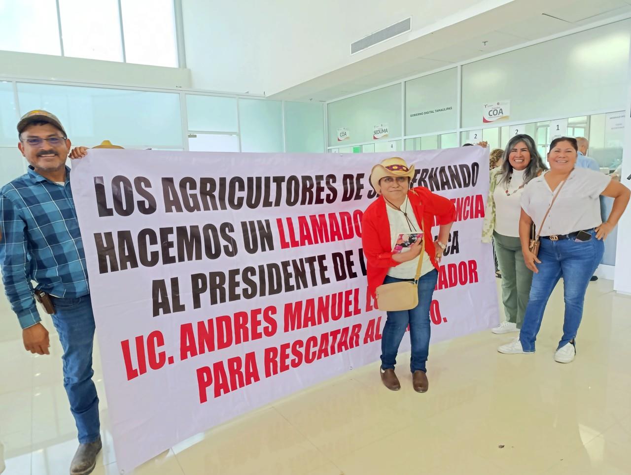 Mujeres agricultoras también realizaron protesta ante precio del sorgo. Foto: Victoria Jiménez