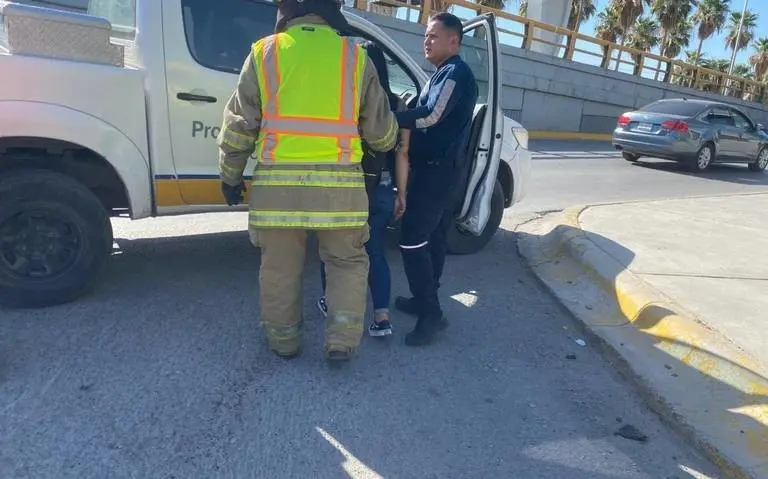 La mujer fue auxiliada por autoridades. (Fotografía: Gobierno de Torreón)