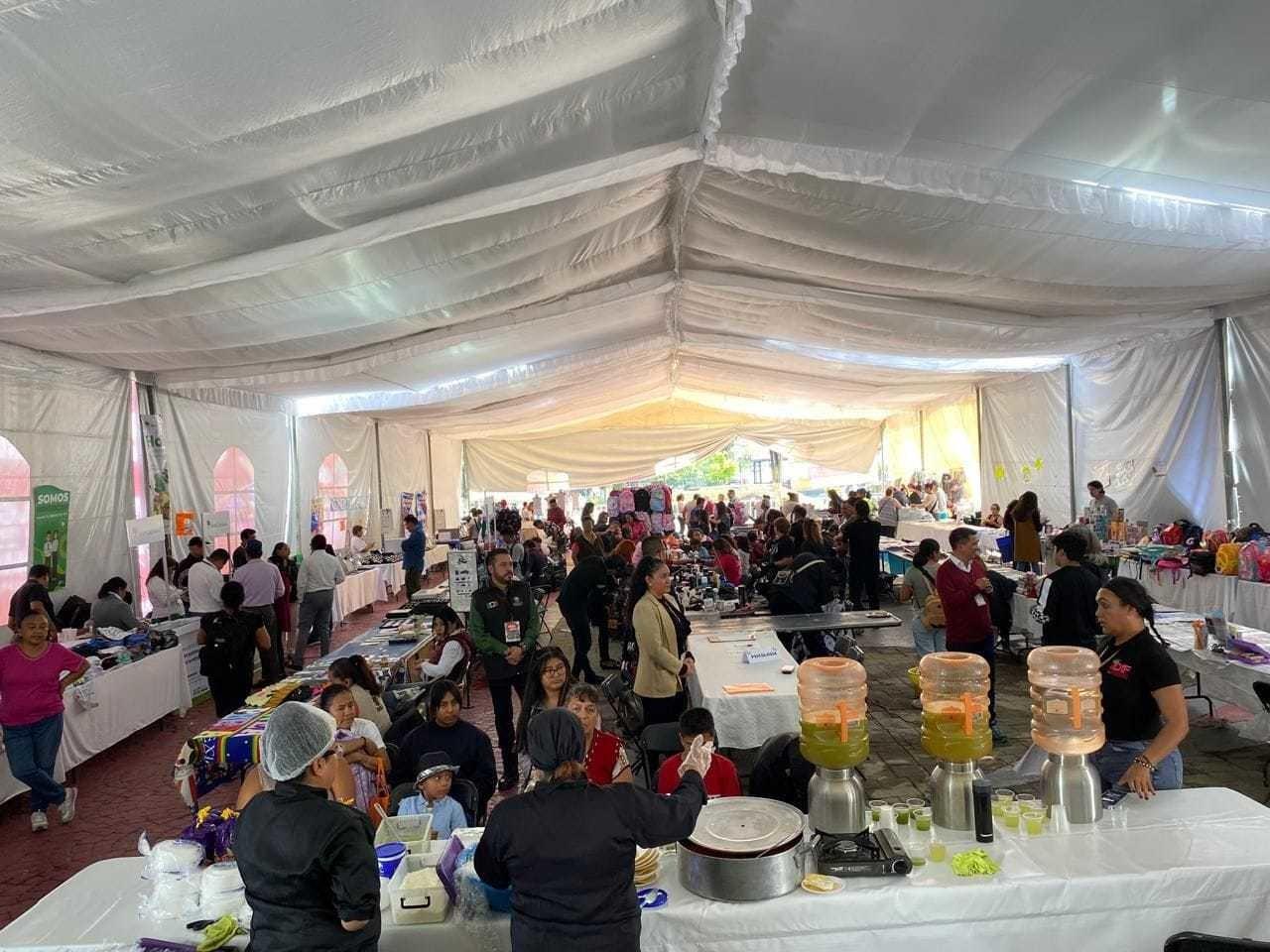 En las ferias escolares se ofrecerán útiles, mochilas, zapatos y lentes entre otros artículos. Foto: Ayto. de Ecatepec