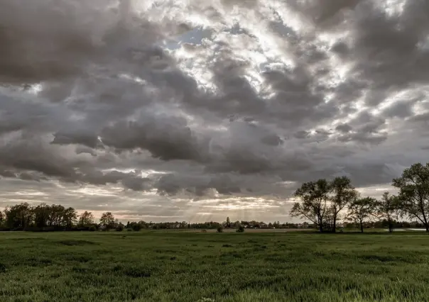 Pronóstico del tiempo: Lluvias fuertes y ambiente caluroso en Tamaulipas