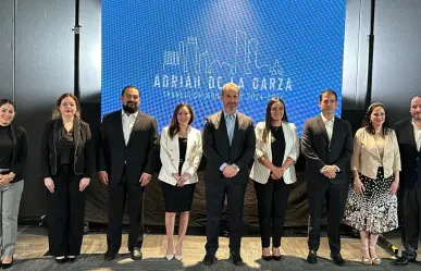 Presenta Adrián a equipo de transición para alcaldía de Monterrey