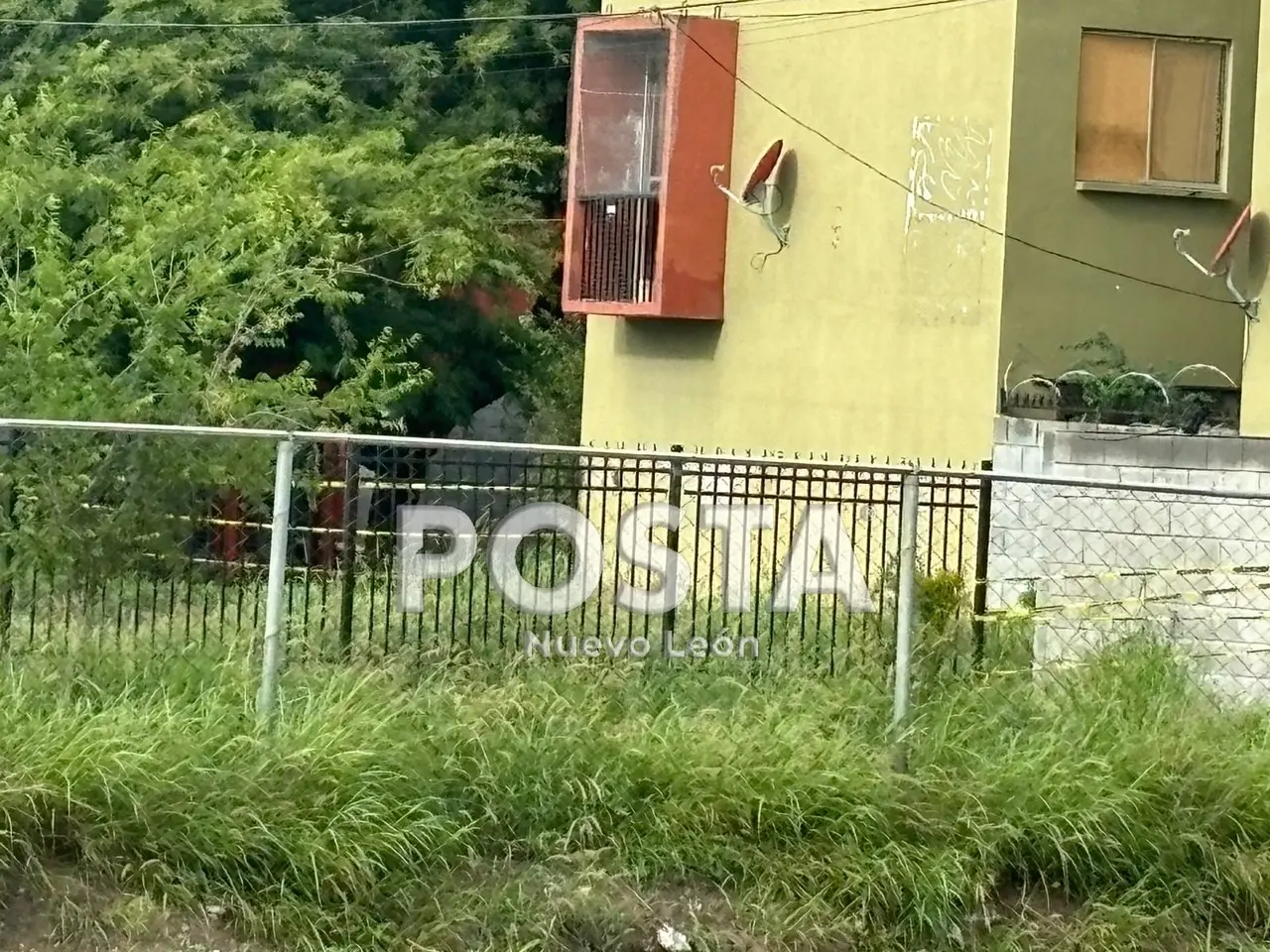 Uno de los domicilios en la colonia Los Pilares, afectados por el ataque armado. Foto: Raymundo Elizalde.