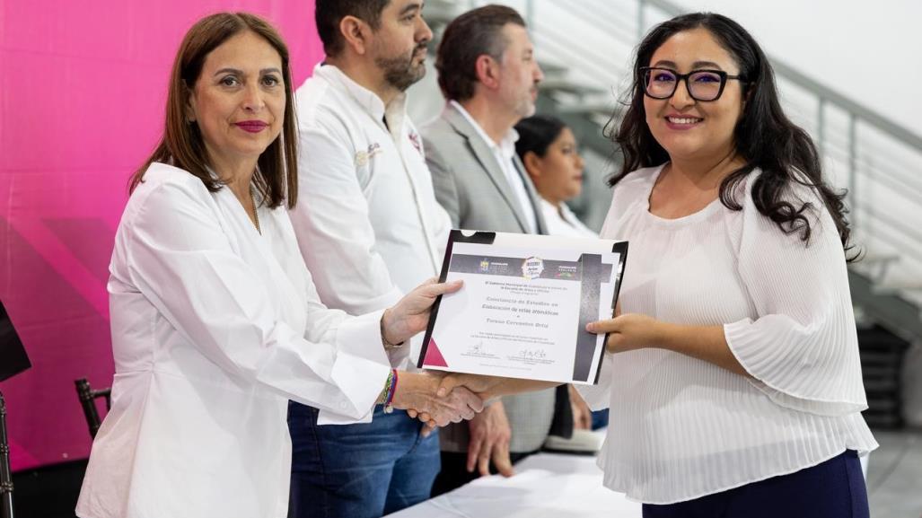 Cristina Díaz apoya emprendimientos en Guadalupe, Nuevo León