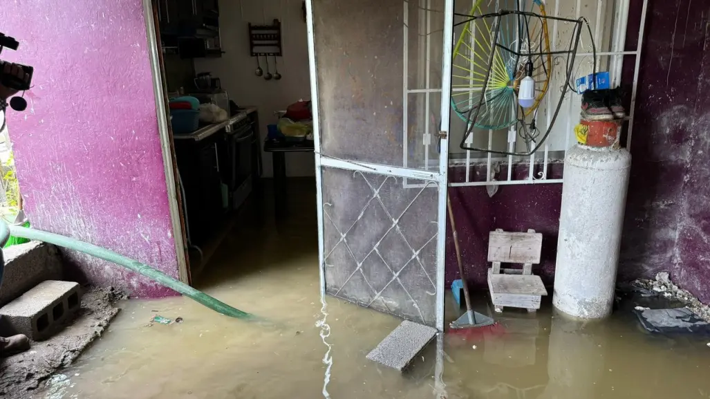 Casas inundadas por fuertes lluvias en Altamira