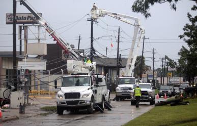 Hospitales de Houston a tope por apagones tras Beryl