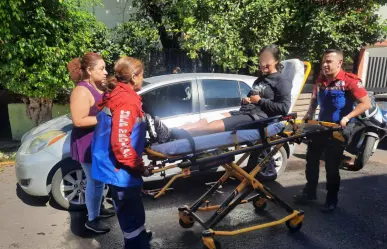 Accidente entre automovilista y ciclista en Iztapalapa deja una persona herida