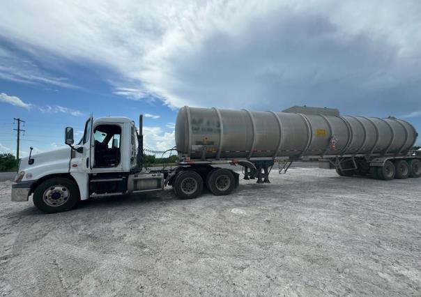 Asegura GN dos tractocamiones con 103 mil litros de hidrocarburo en Tamaulipas