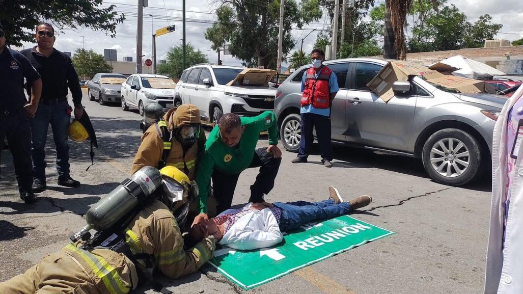 Realizan simulacro de gases tóxicos en ISSSTE y terminan dos intoxicados