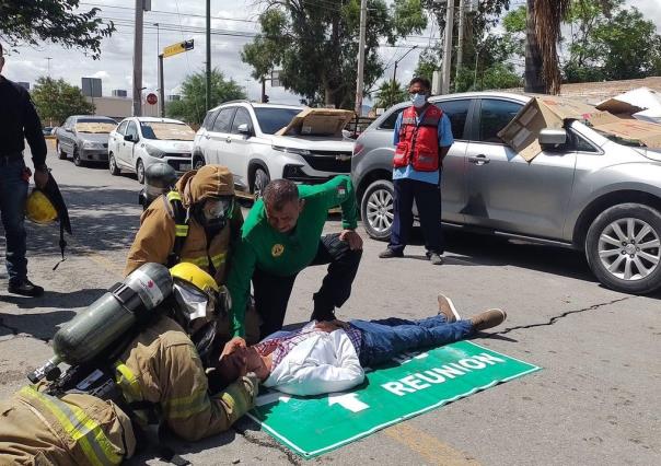 Realizan simulacro de gases tóxicos en ISSSTE y terminan dos intoxicados