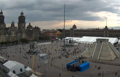 Así se ve la réplica de la Pirámide de Kukulcán en el Zócalo de la CDMX