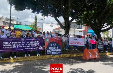 Trabajadores del Poder Judicial de Veracruz protestan por reforma laboral