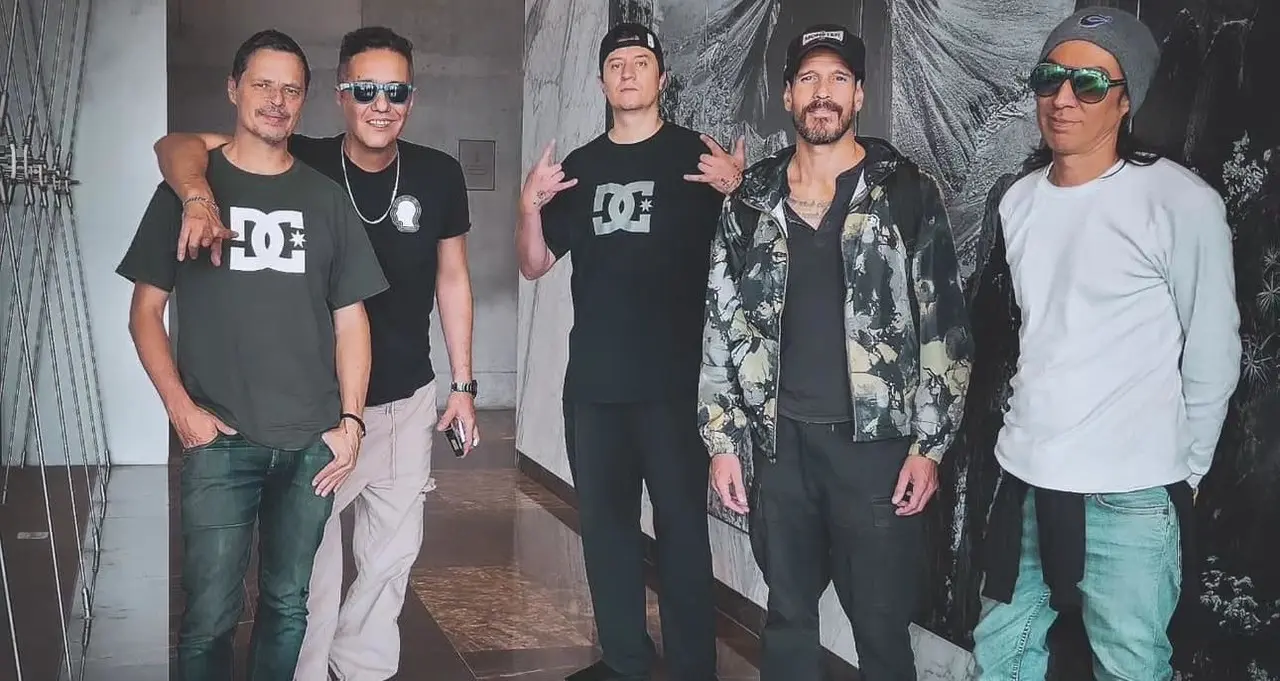 Rockea infinitamente DLD en el Palacio de los Deportes (VIDEO)