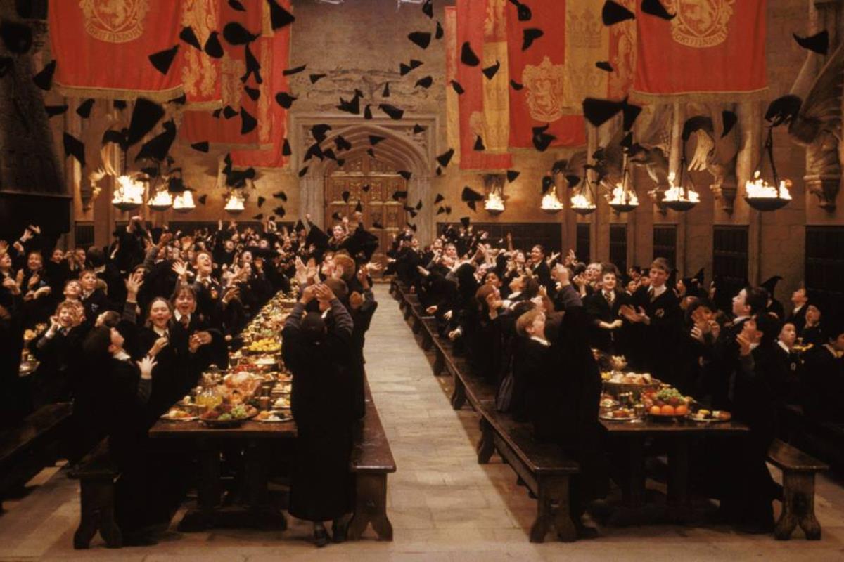 Harry Potter en el gran comedor, Foto: Warner Bros