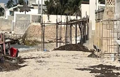 Denuncian a extranjera por intentar apropiarse de una playa en Chelem, Yucatán