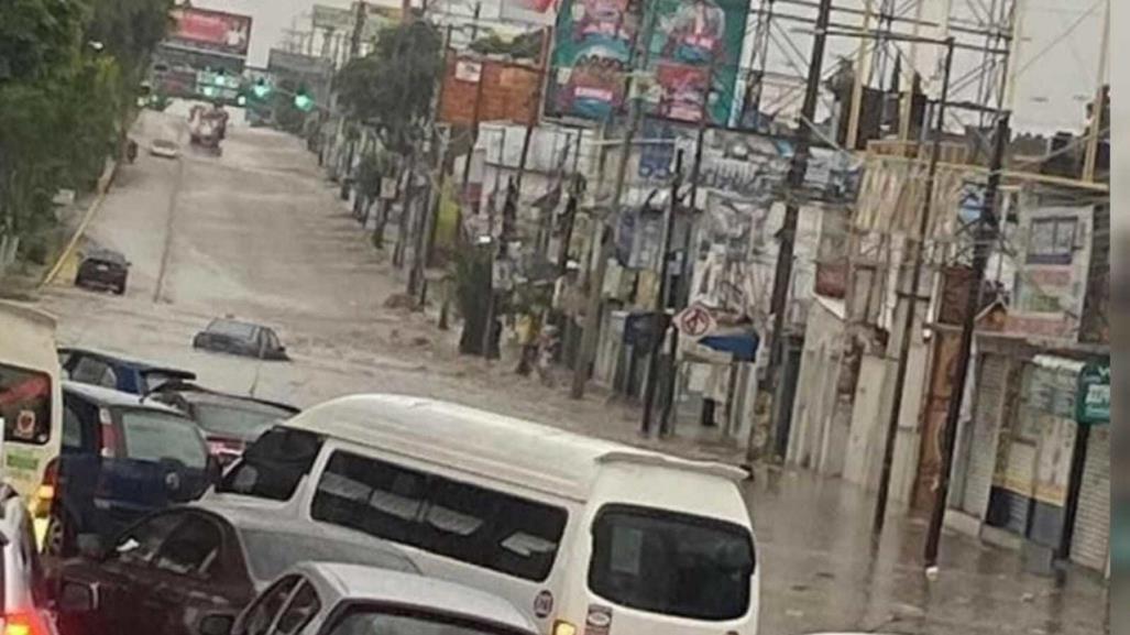 Inundaciones, caída de árboles y afectaciones viales en Edomex (VIDEO)