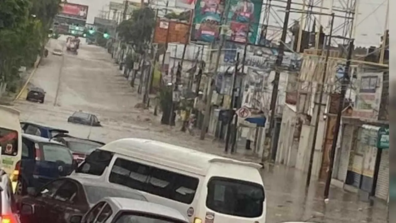 Las inundaciones alcanzaron 50 centímetros de altura. Foto: FB Está Del Carajo Coacalco