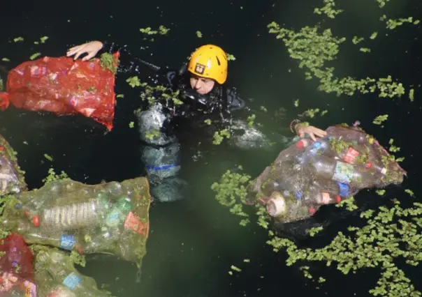 Limpian 18 cenotes en Yucatán y sacan 25 toneladas de basura