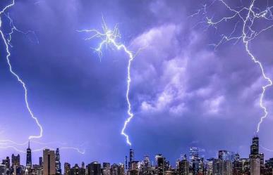 Impresionante tormenta eléctrica golpea Chicago (VIDEO)