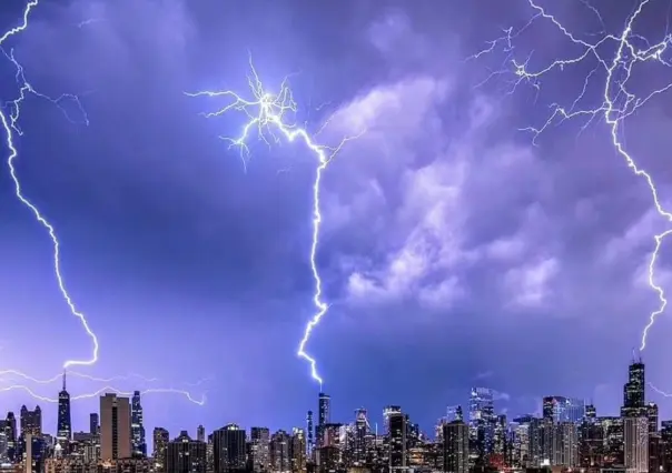 Impresionante tormenta eléctrica golpea Chicago (VIDEO)